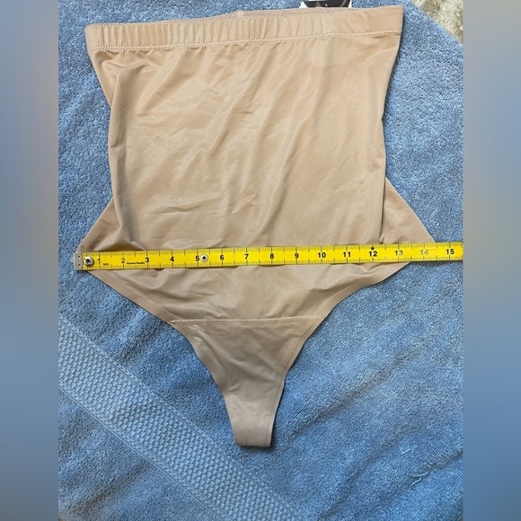 Assets by Spanx Beige Thong Large - Picture 6 of 8